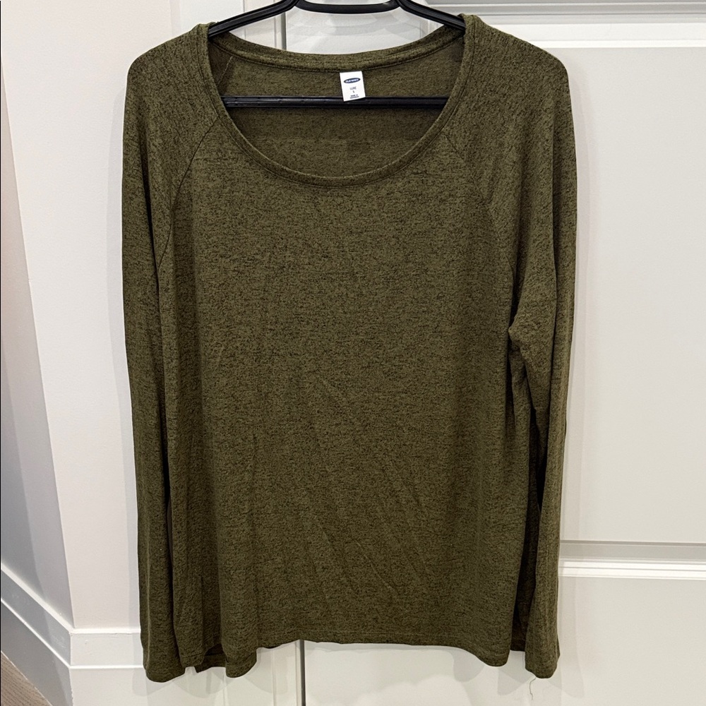 Old Navy Olive Green Scoop Neck Long Sleeve Tee
